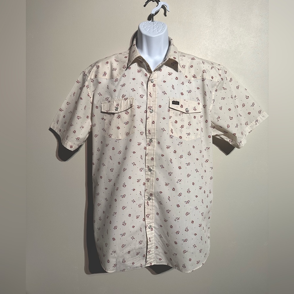 Off-white XL Howler Brothers pearl snap with built in sunglasses cleaner.